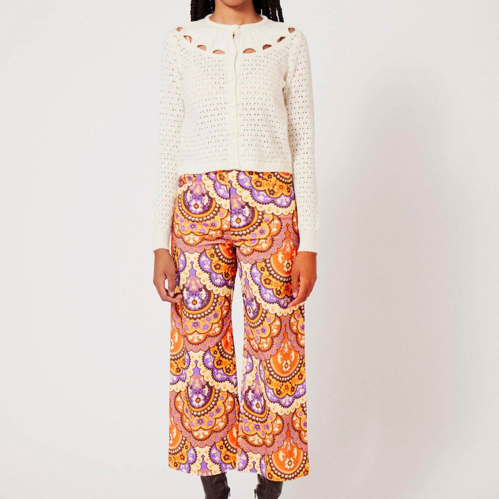 
                      
                        Pantalon Velvet Fall
                      
                    