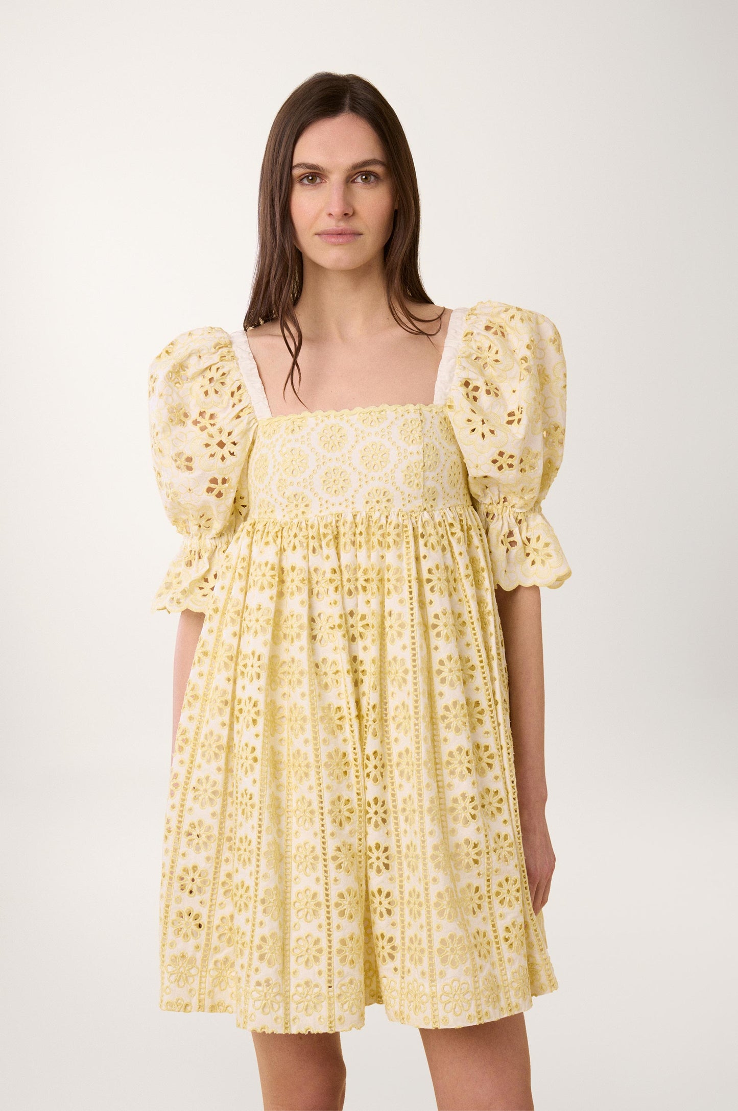 Robe courte Broderie